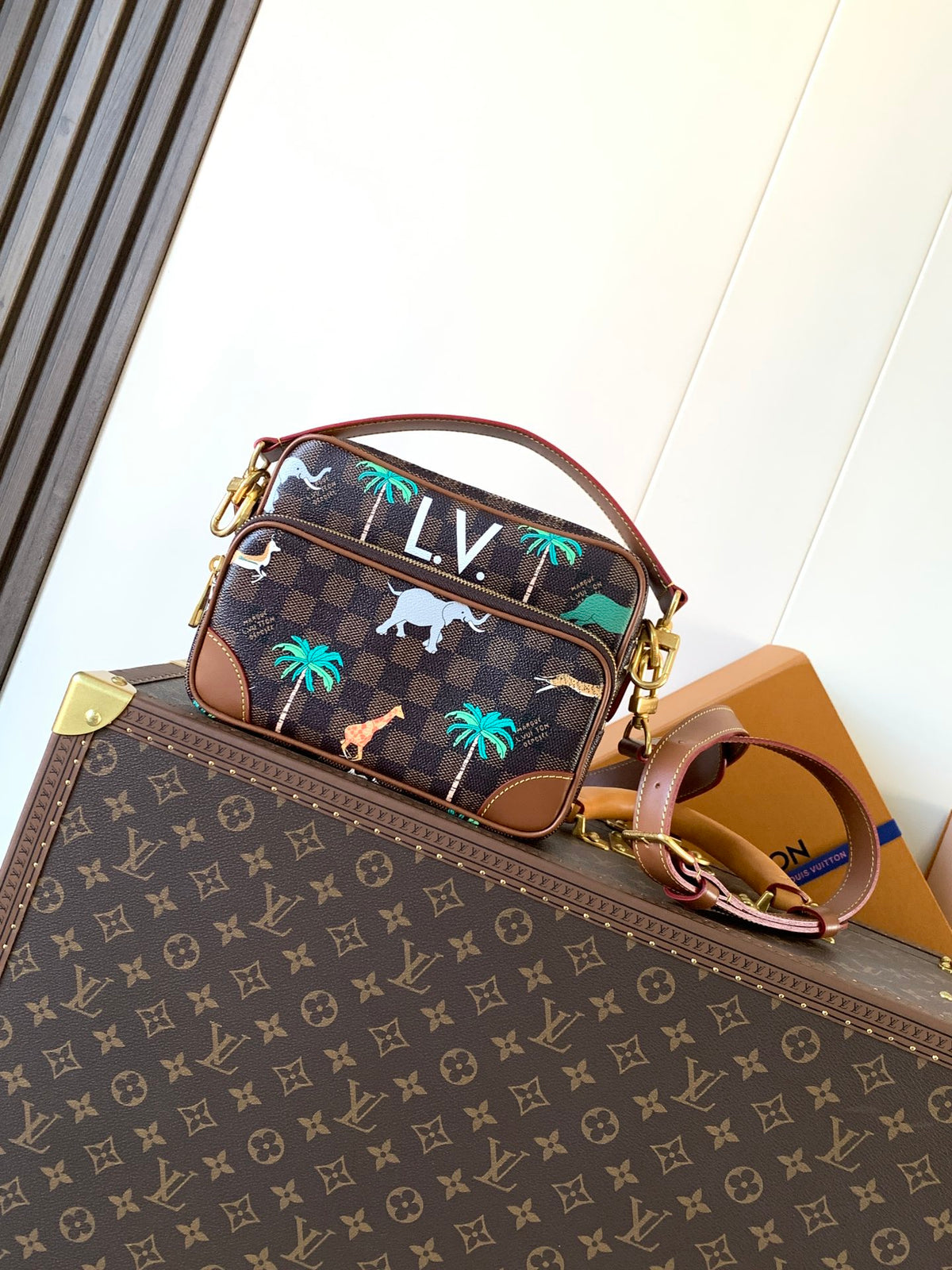 China Replica LV Handbags 168usd Only