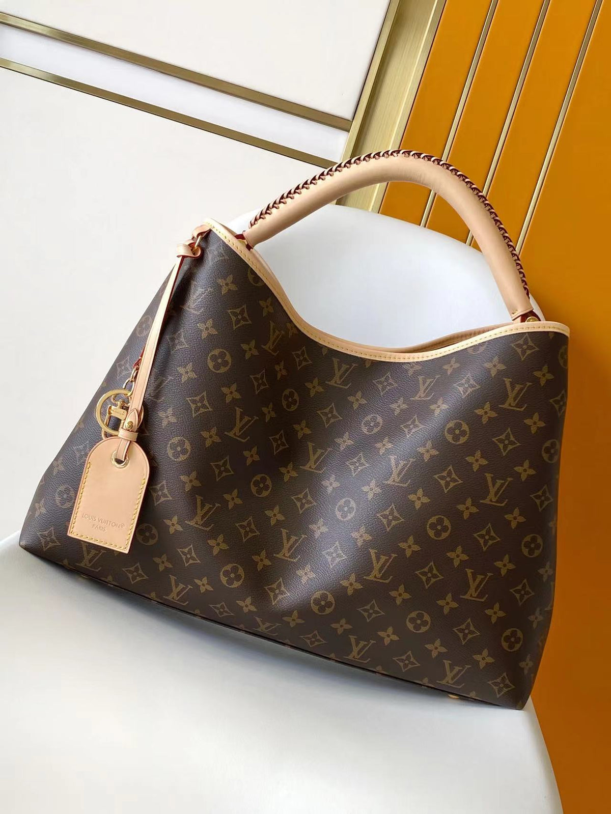 China Replica LV Handbags 135usd Only