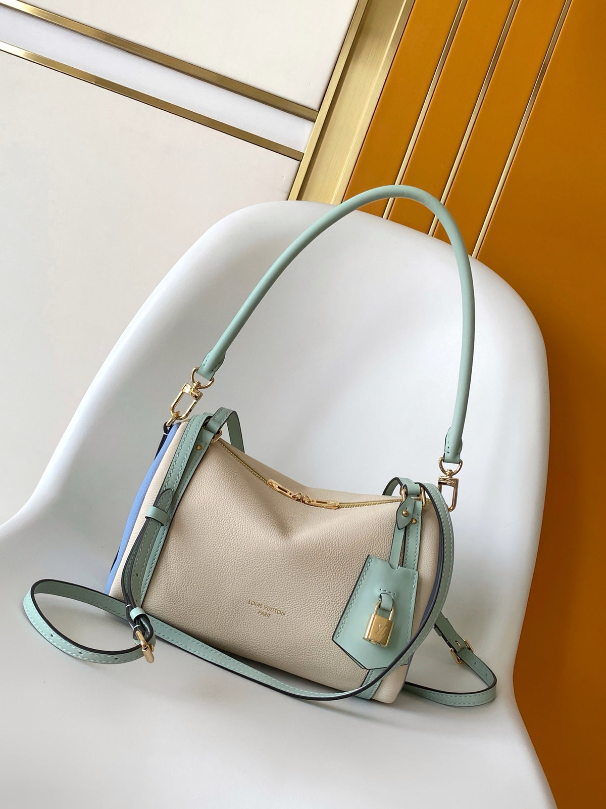 China Replica LV Handbags 174usd Only