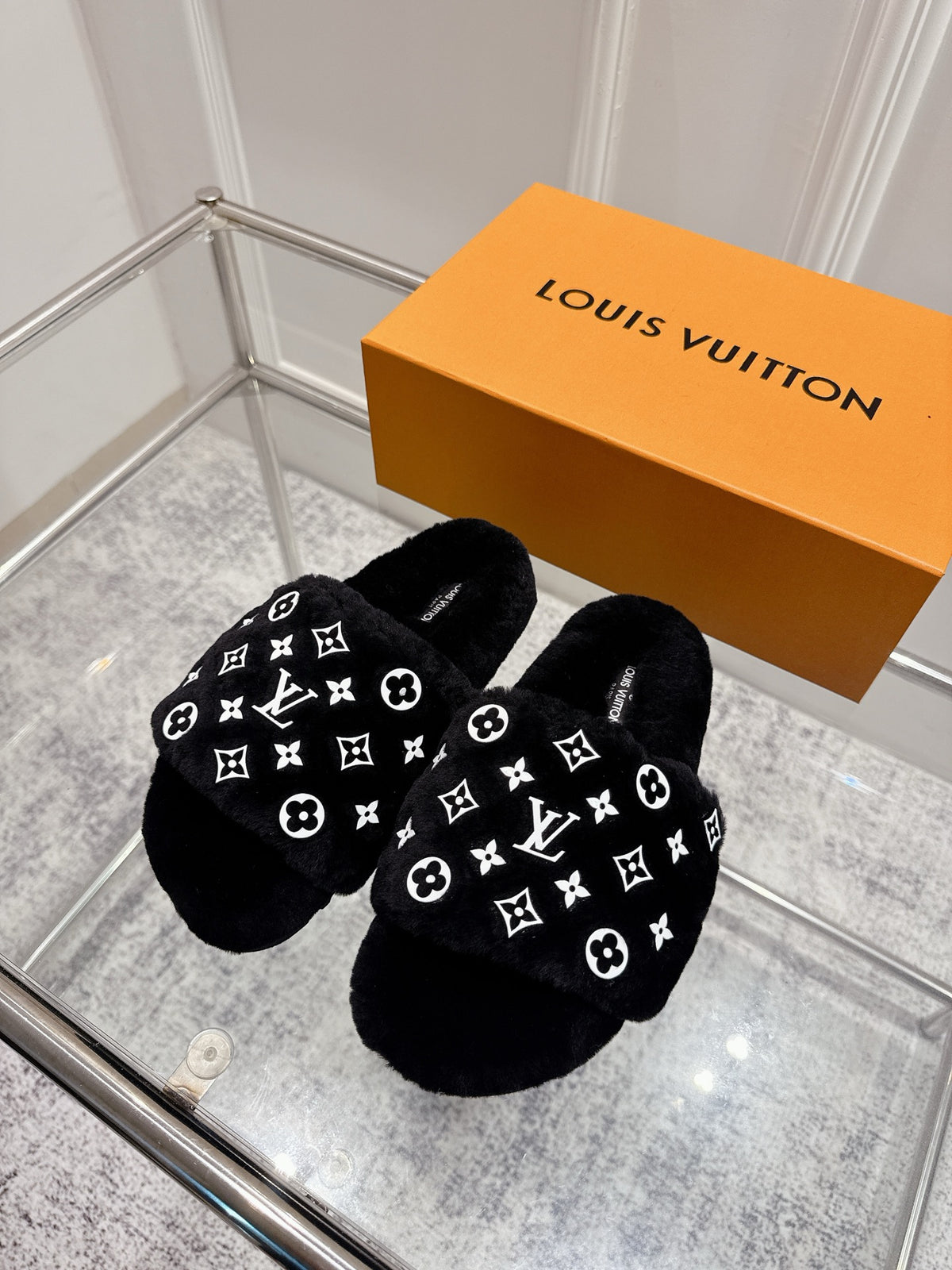 China Replica LV Women Shoes 94usd Only