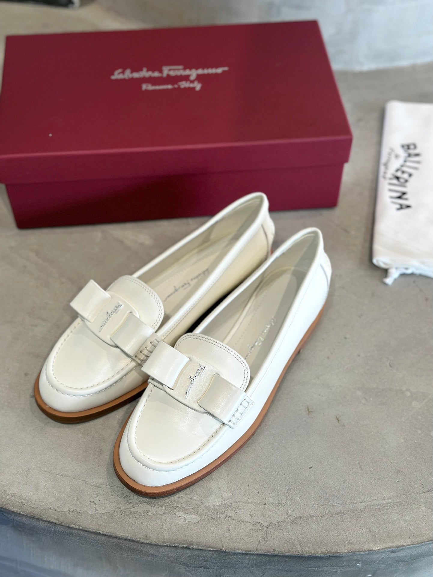 China Replica Ferragamo Women Shoes 115usd Only
