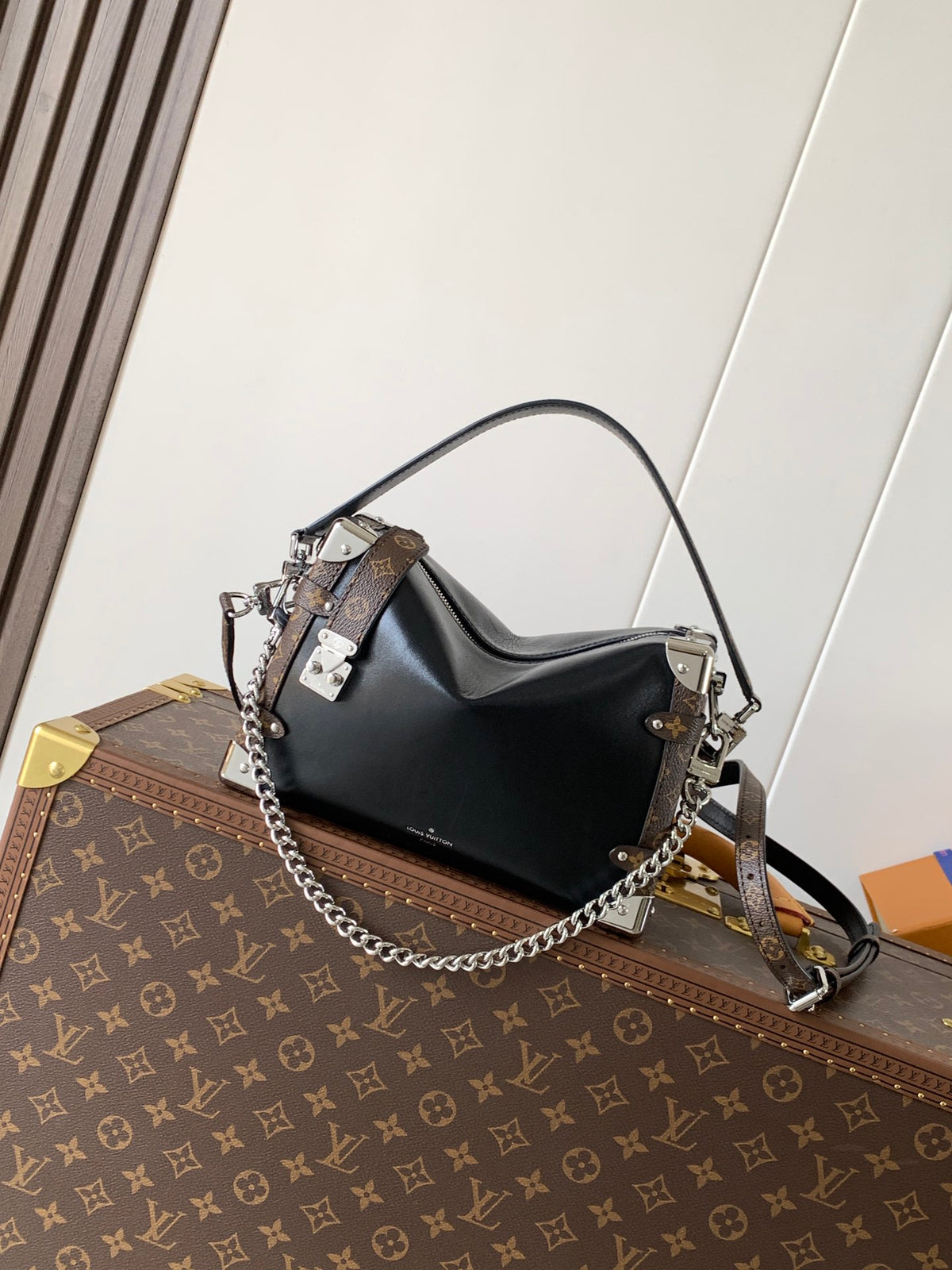 China Replica LV Handbags 198usd Only