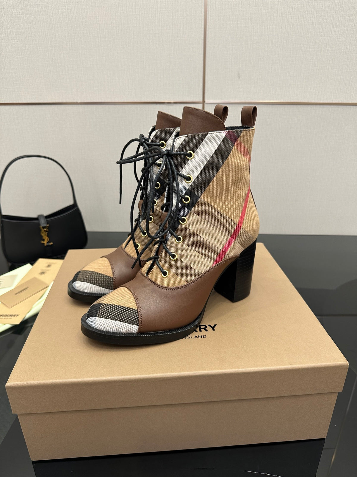 China Replica Burberry Women Shoes 133usd Only