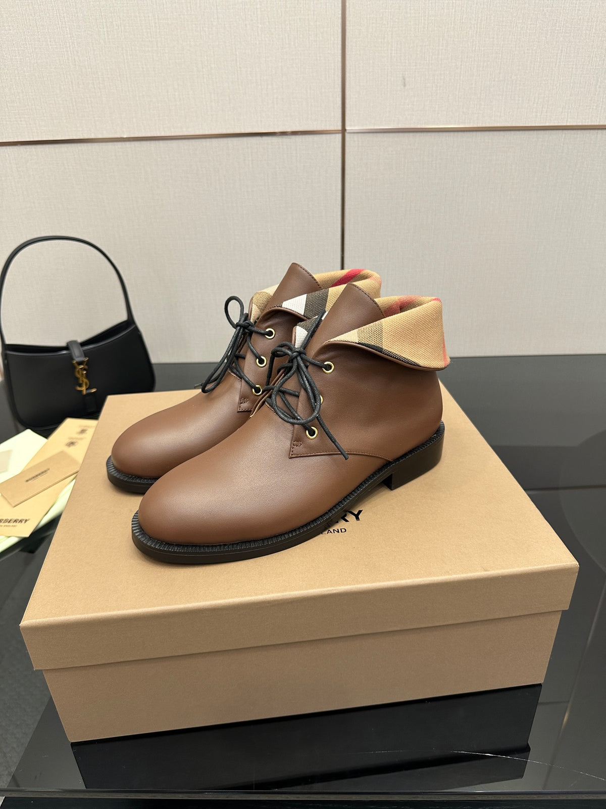 China Replica Burberry Women Shoes 133usd Only
