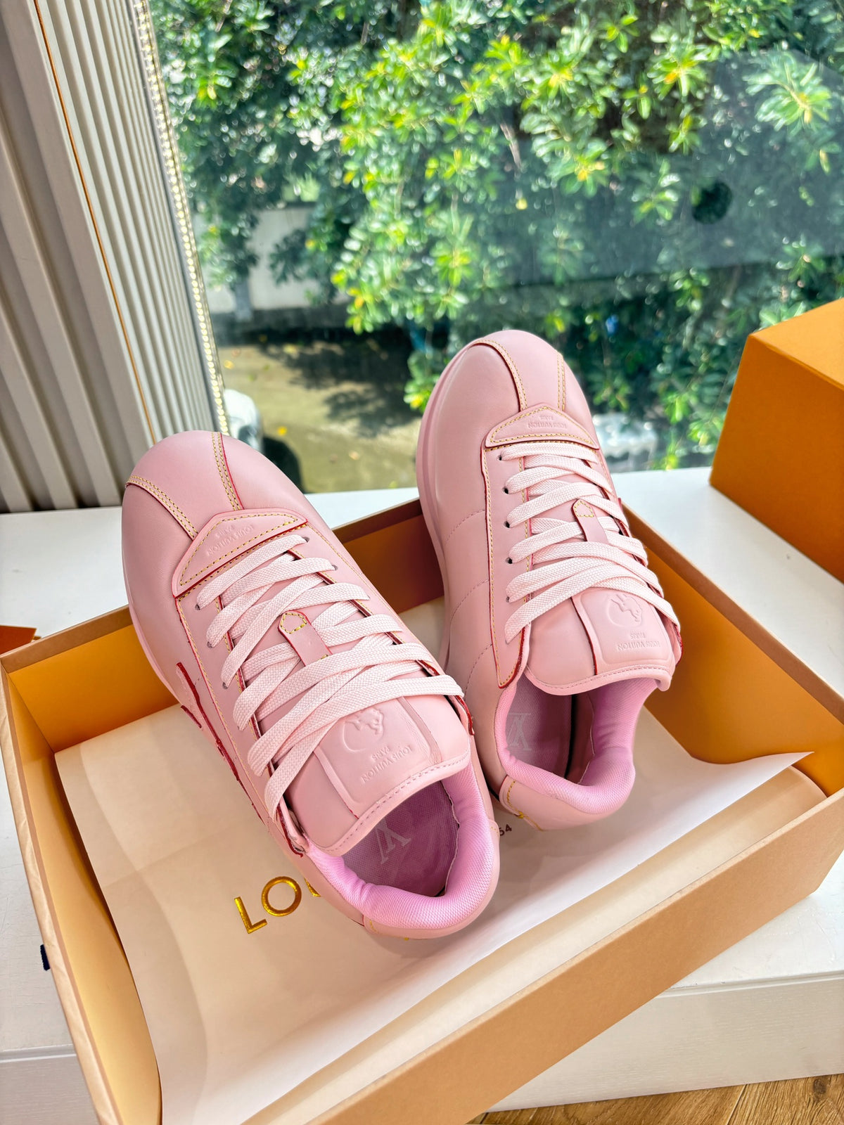 China Replica LV Women Shoes 130usd Only
