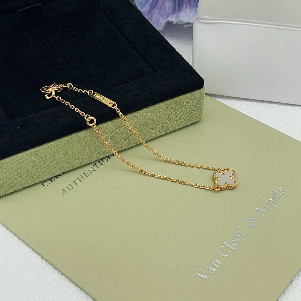 China Replica Van Cleef Arpels Bracelets 22usd Only