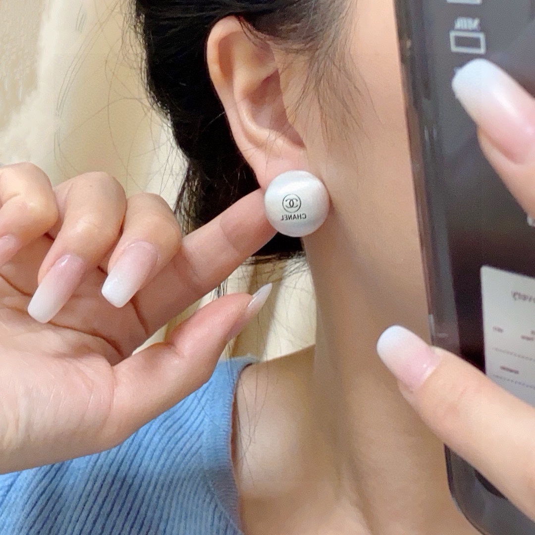 China Replica Chanel Earrings 25usd Only