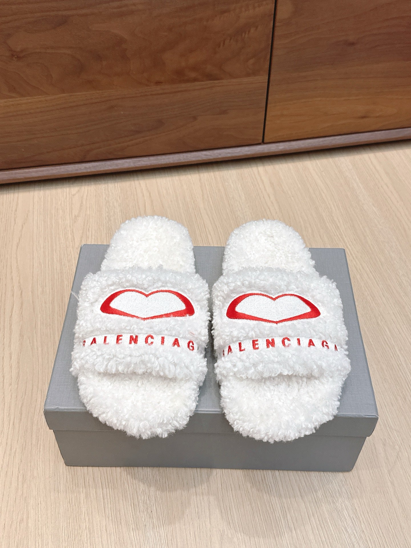 China Replica Balenciaga Women Shoes 77usd Only