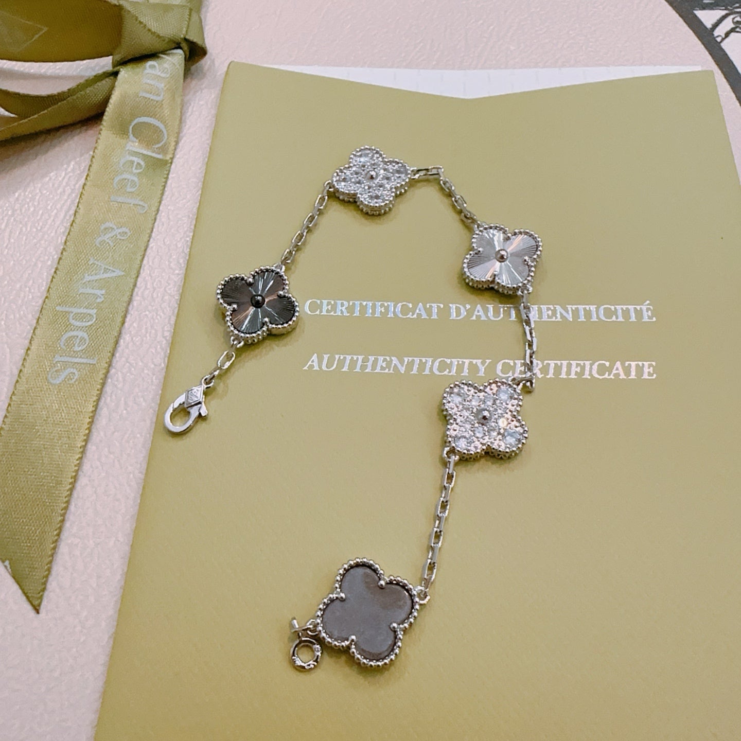 China Replica Van Cleef Arpels Bracelets 40usd Only