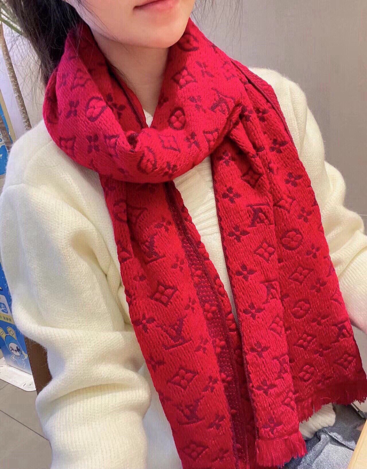 China Replica LV Scarf 46usd Only