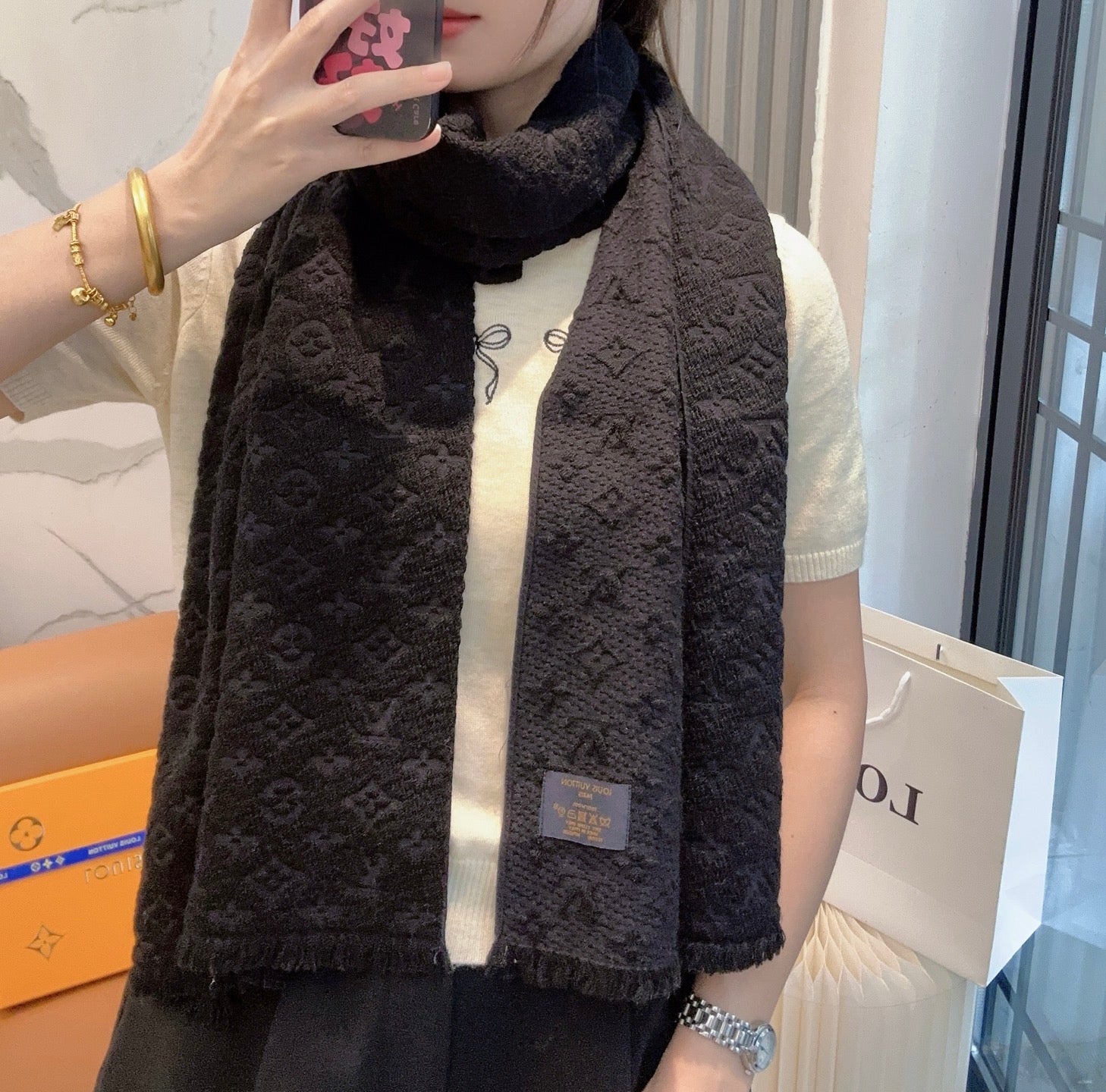 China Replica LV Scarf 48usd Only