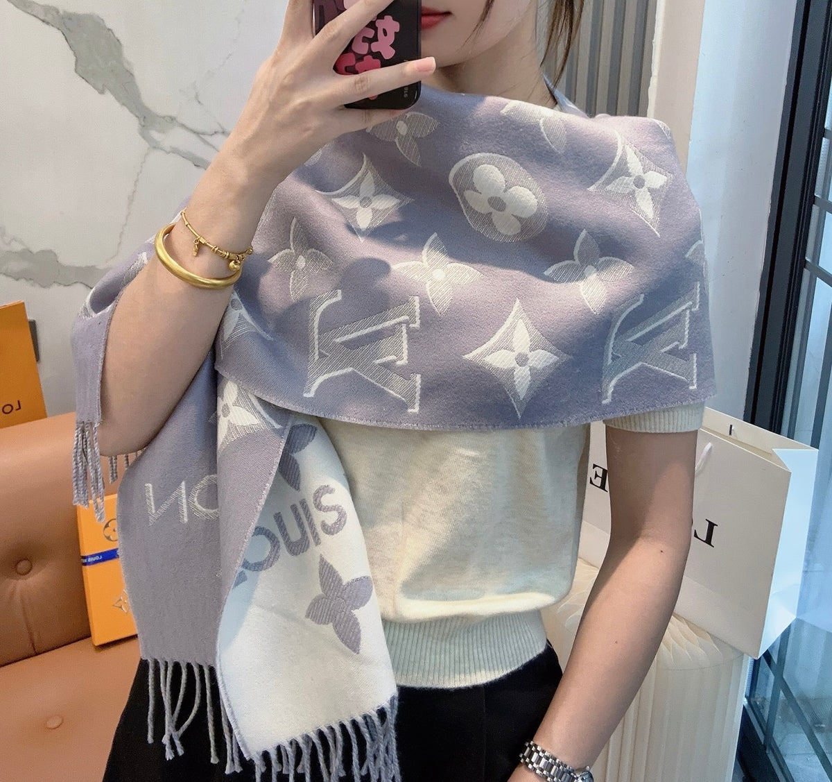 China Replica LV Scarf 58usd Only