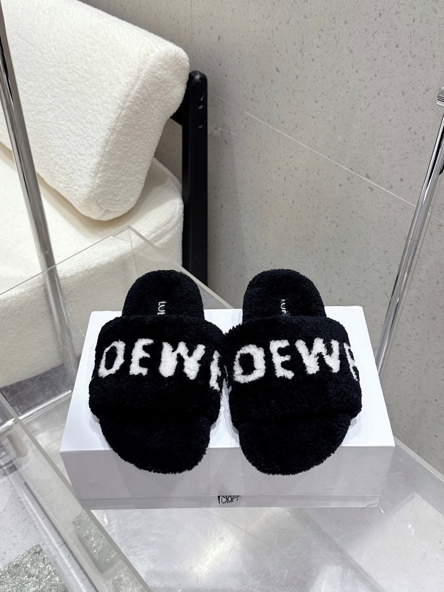 China Replica Loewe Women Shoes 80usd Only