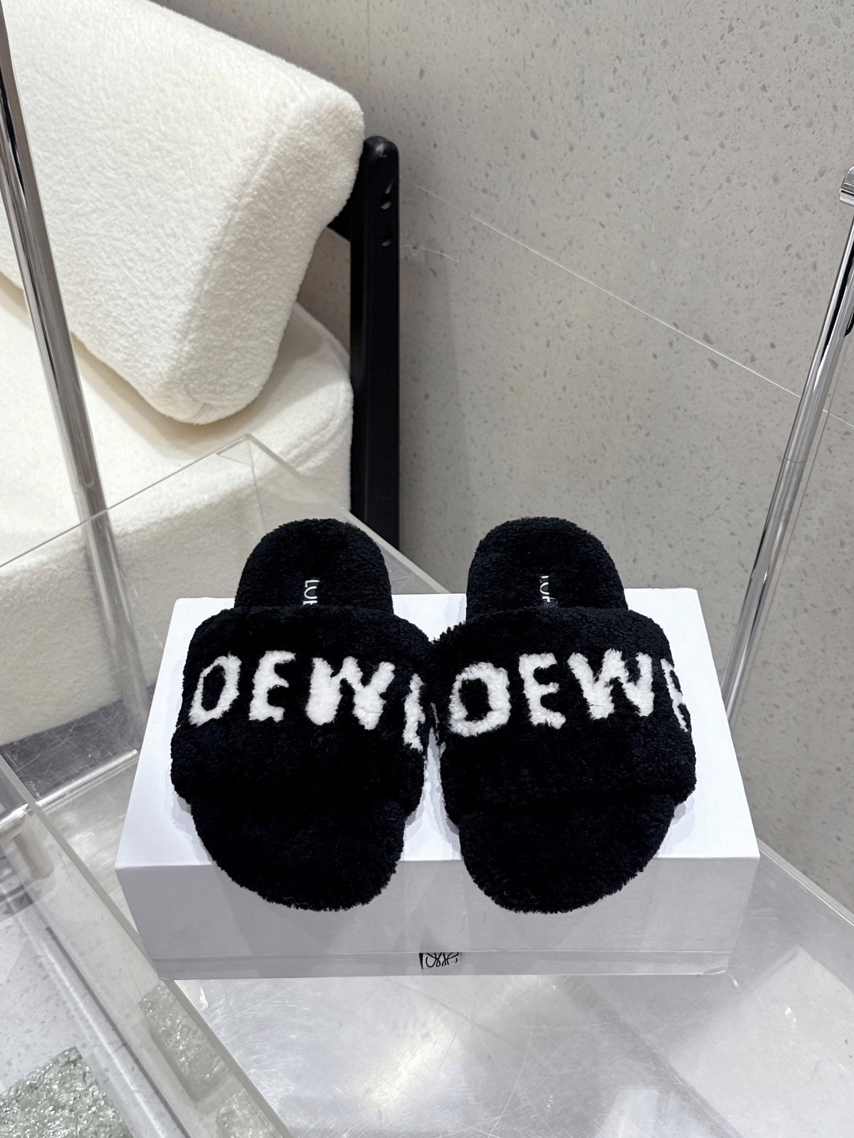 China Replica Loewe Women Shoes 80usd Only