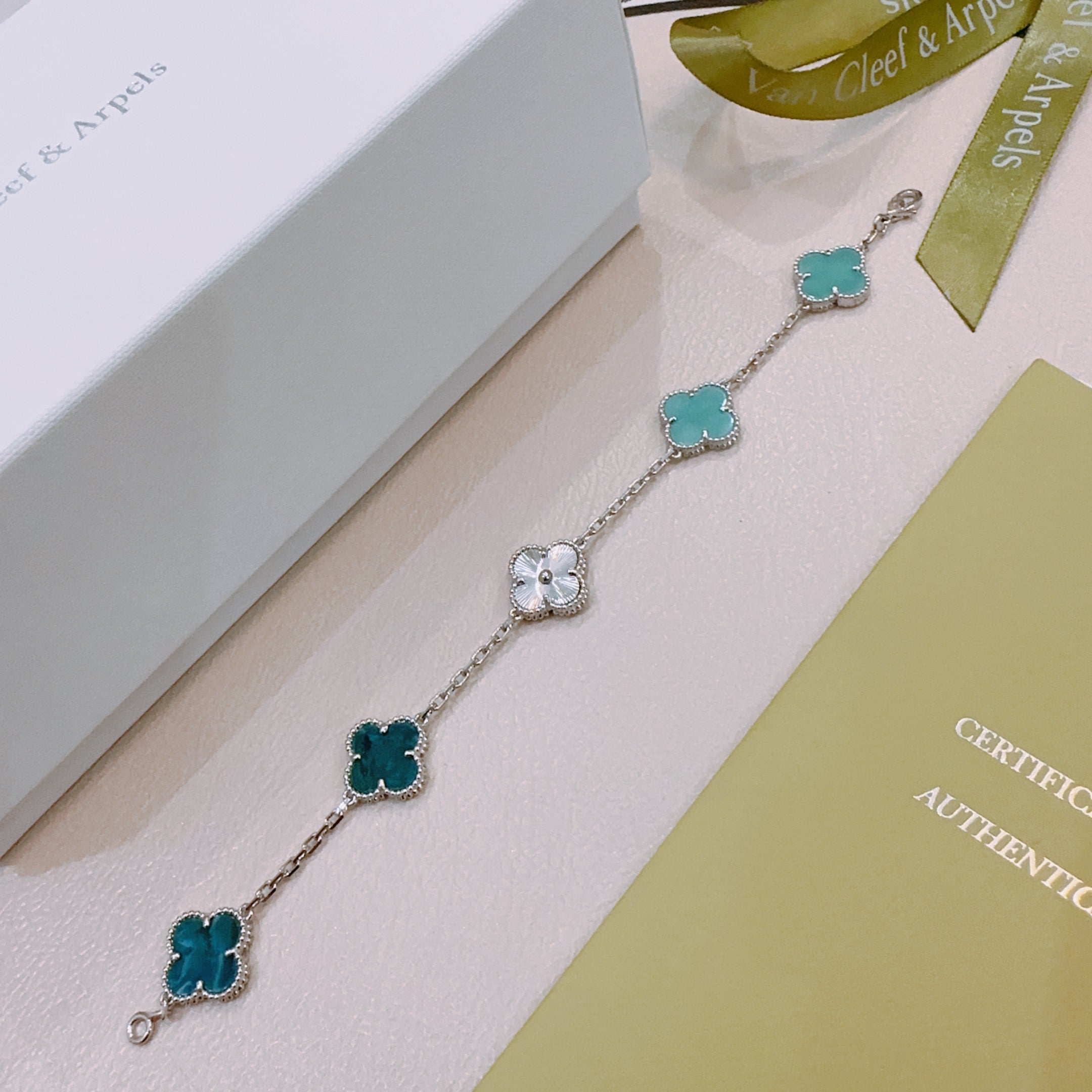China Replica Van Cleef Arpels Bracelets 40usd Only