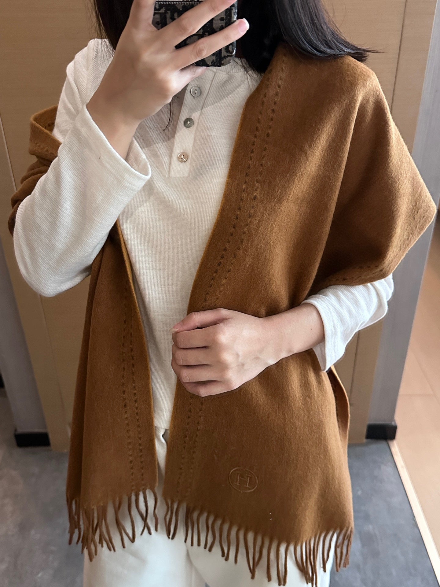 China Replica Gucci Scarf 44usd Only