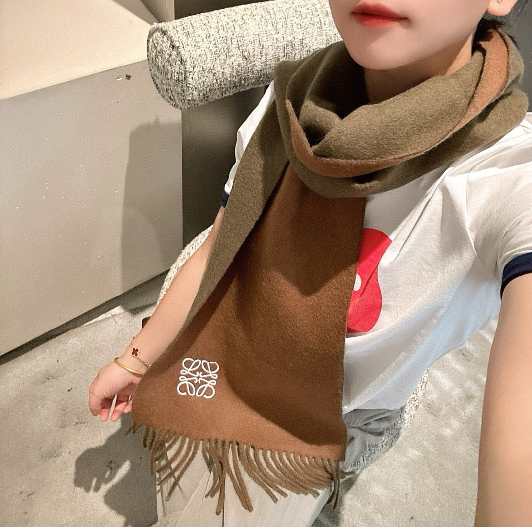China Replica Loewe Scarf 48usd Only