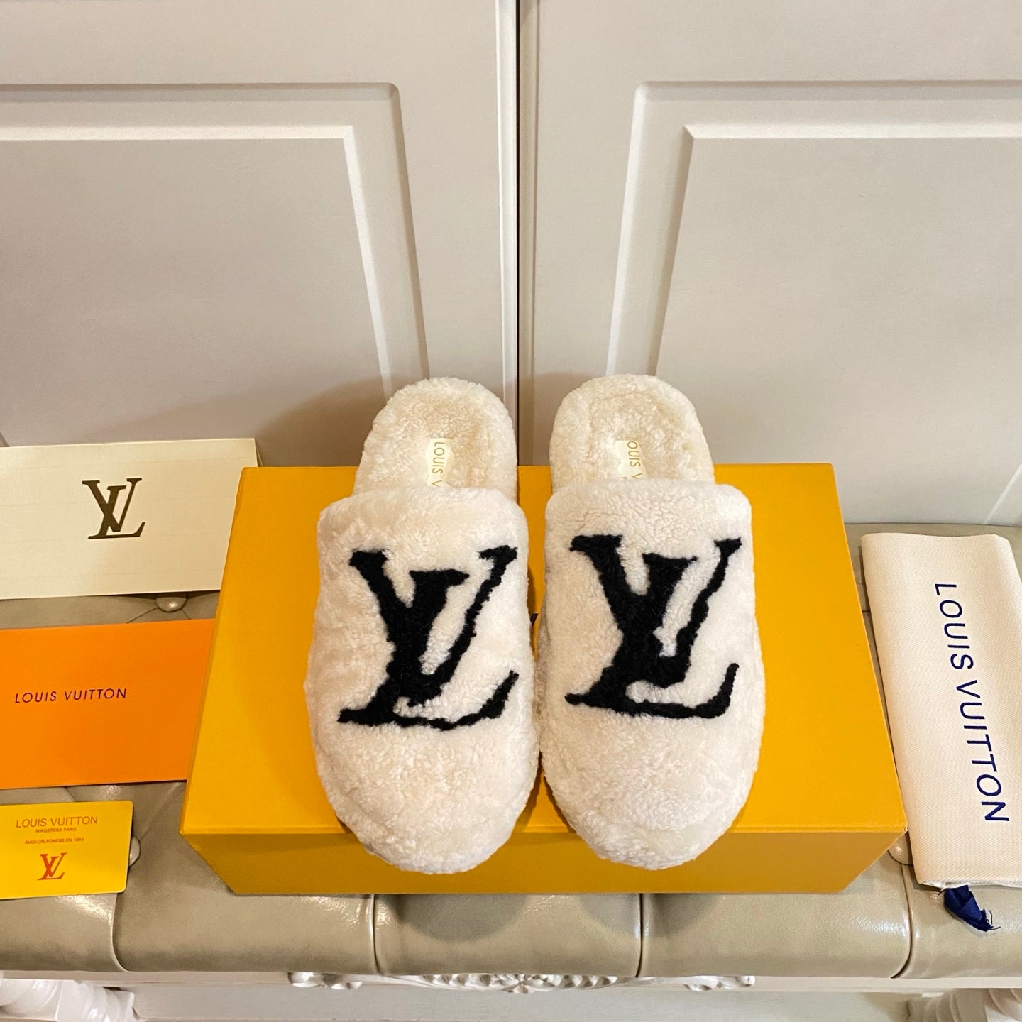 China Replica LV Women Shoes 108usd Only