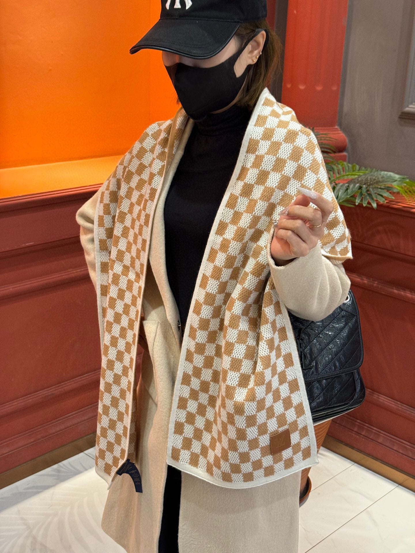 China Replica Gucci Scarf 68usd Only