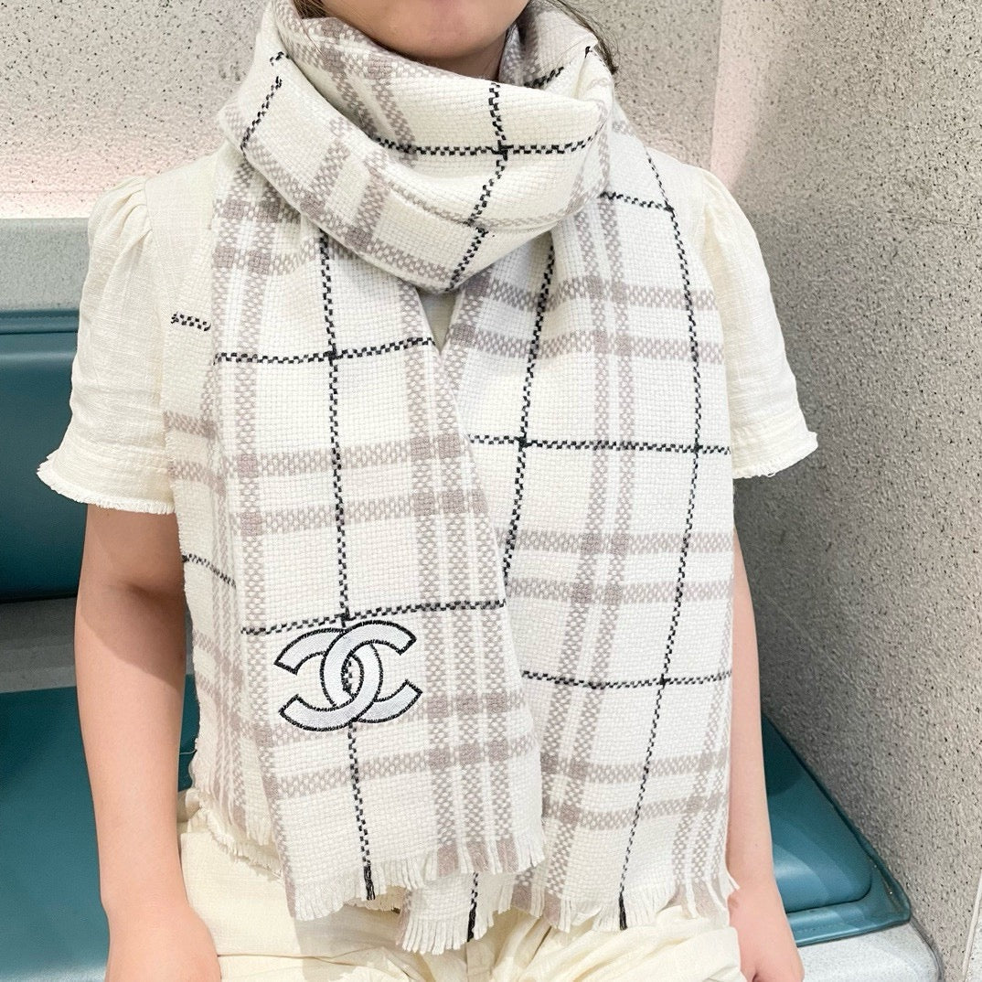 China Replica Gucci Scarf 52usd Only