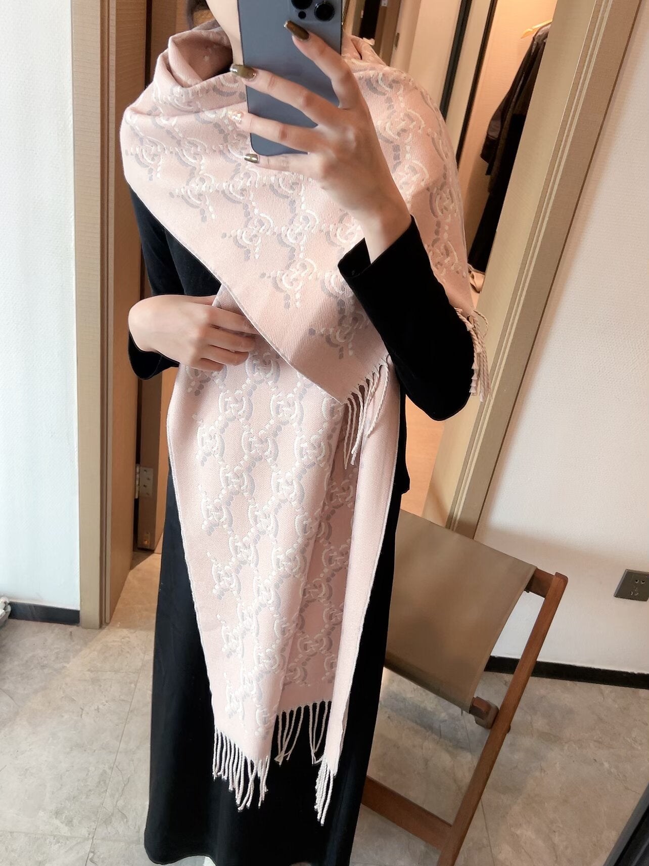 China Replica Gucci Scarf 17usd Only