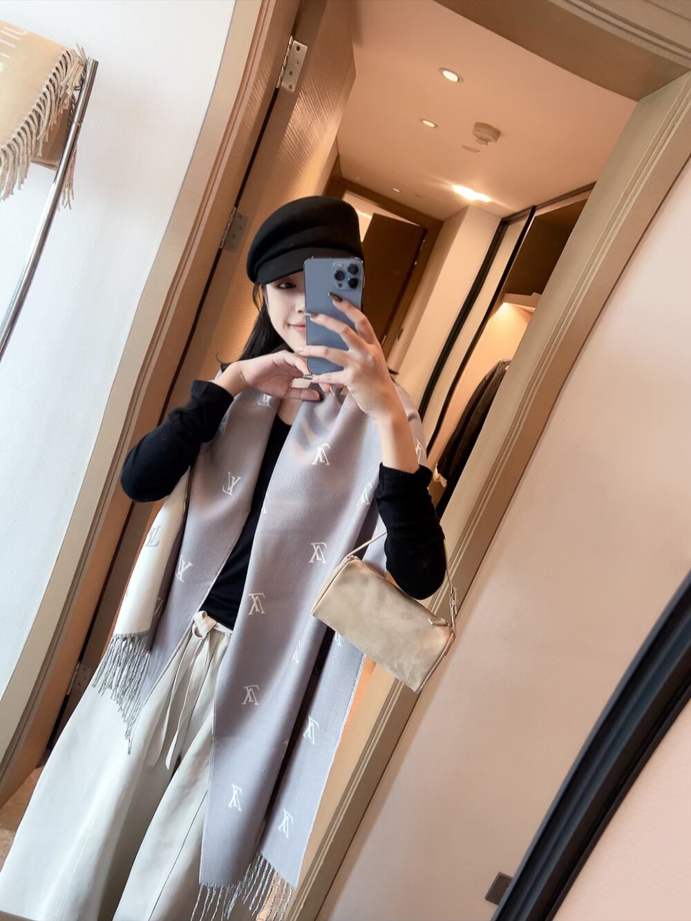 China Replica LV Scarf 17usd Only