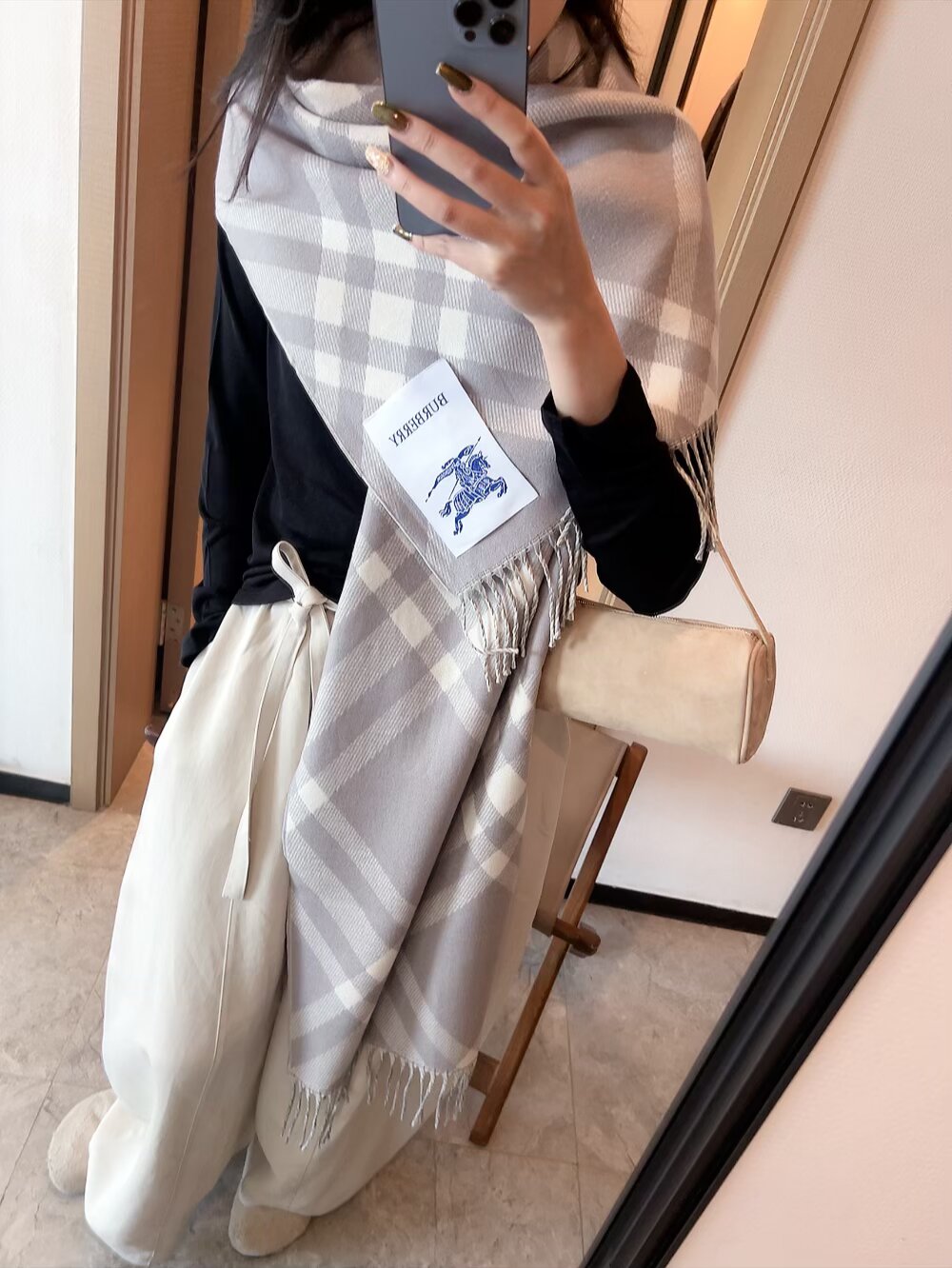 China Replica Burberry Scarf 17usd Only