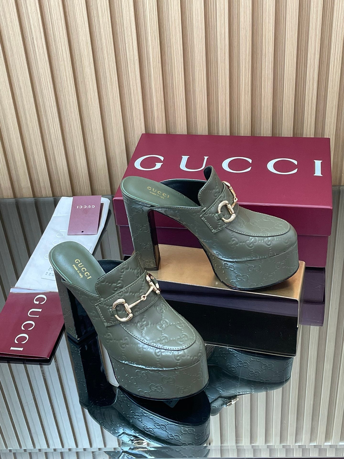 China Replica Gucci Women Shoes 130usd Only