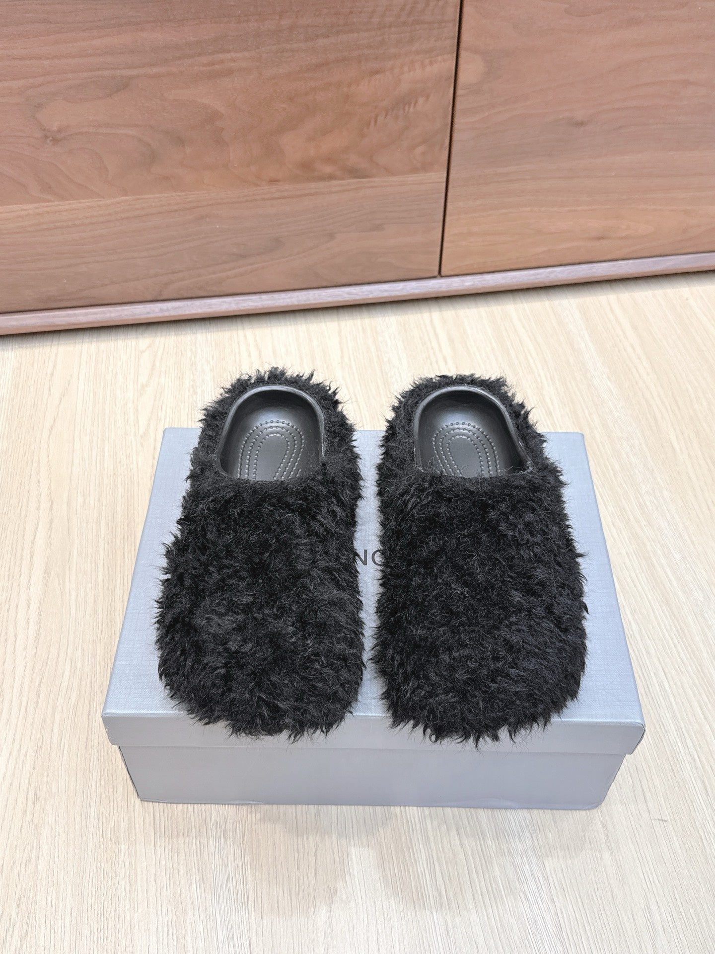 China Replica Balenciaga Women Shoes 70usd Only