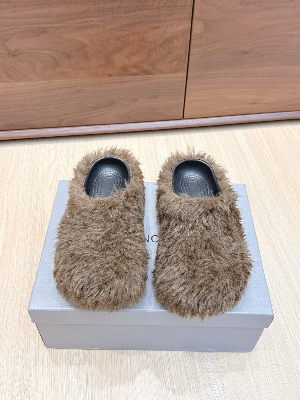 China Replica Balenciaga Women Shoes 70usd Only