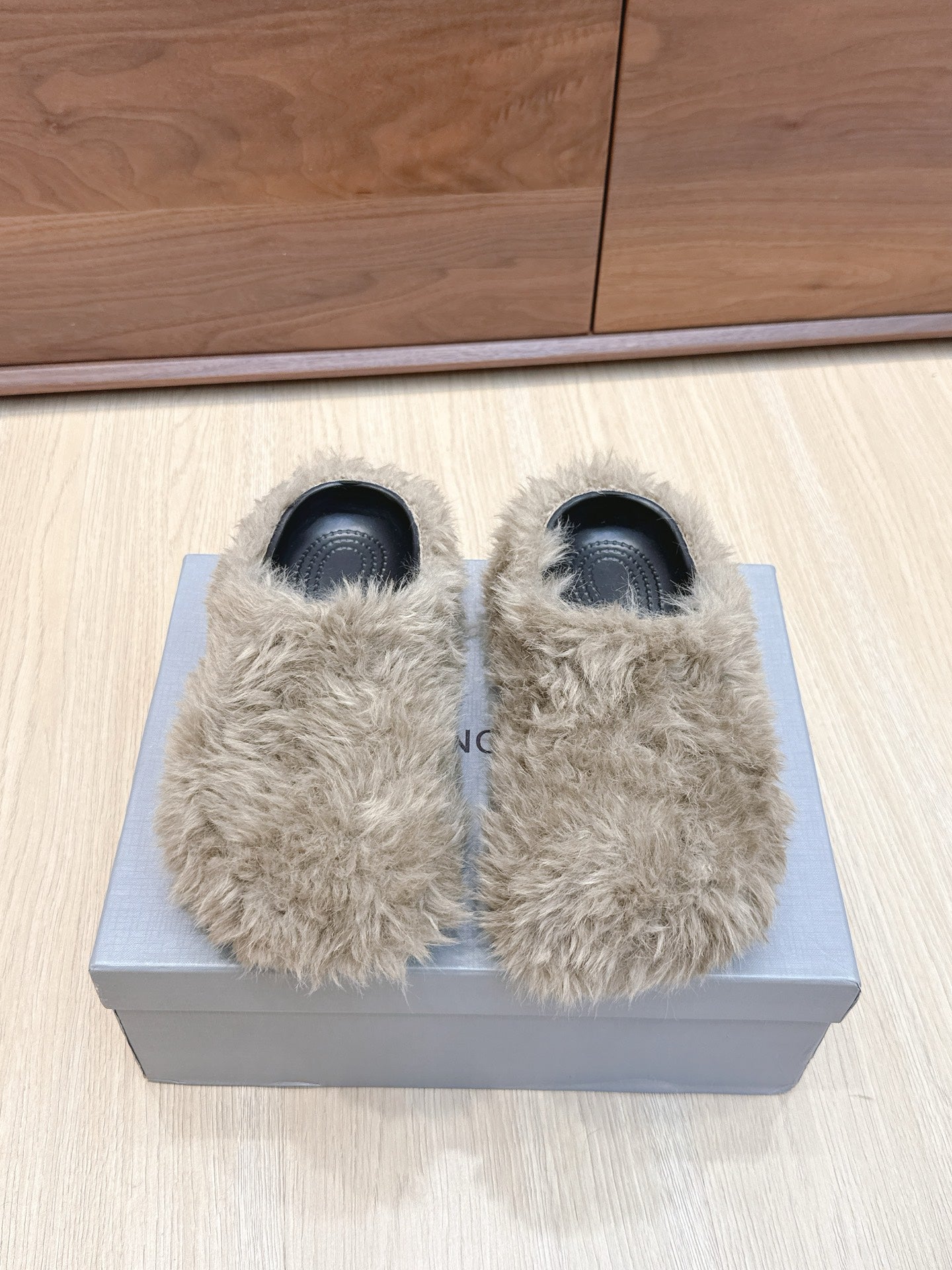 China Replica Balenciaga Women Shoes 70usd Only