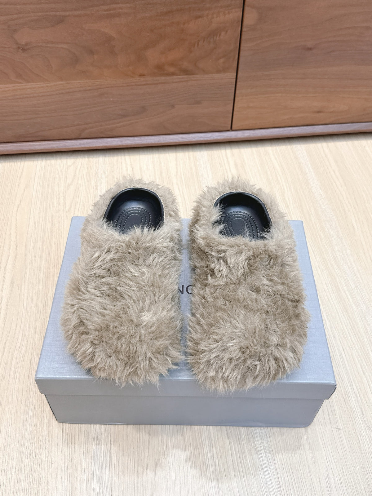 China Replica Balenciaga Women Shoes 70usd Only