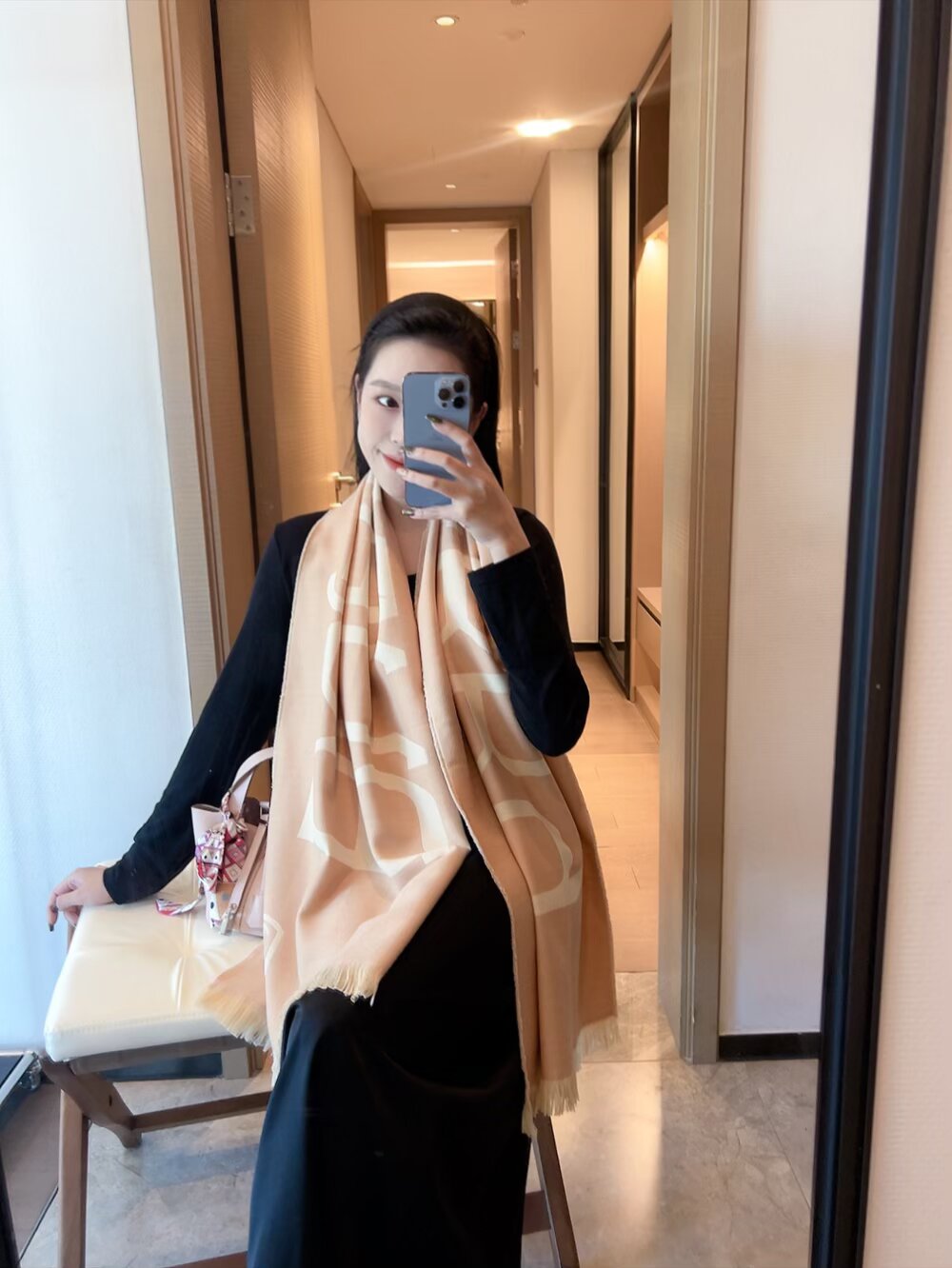 China Replica Burberry Scarf 17usd Only