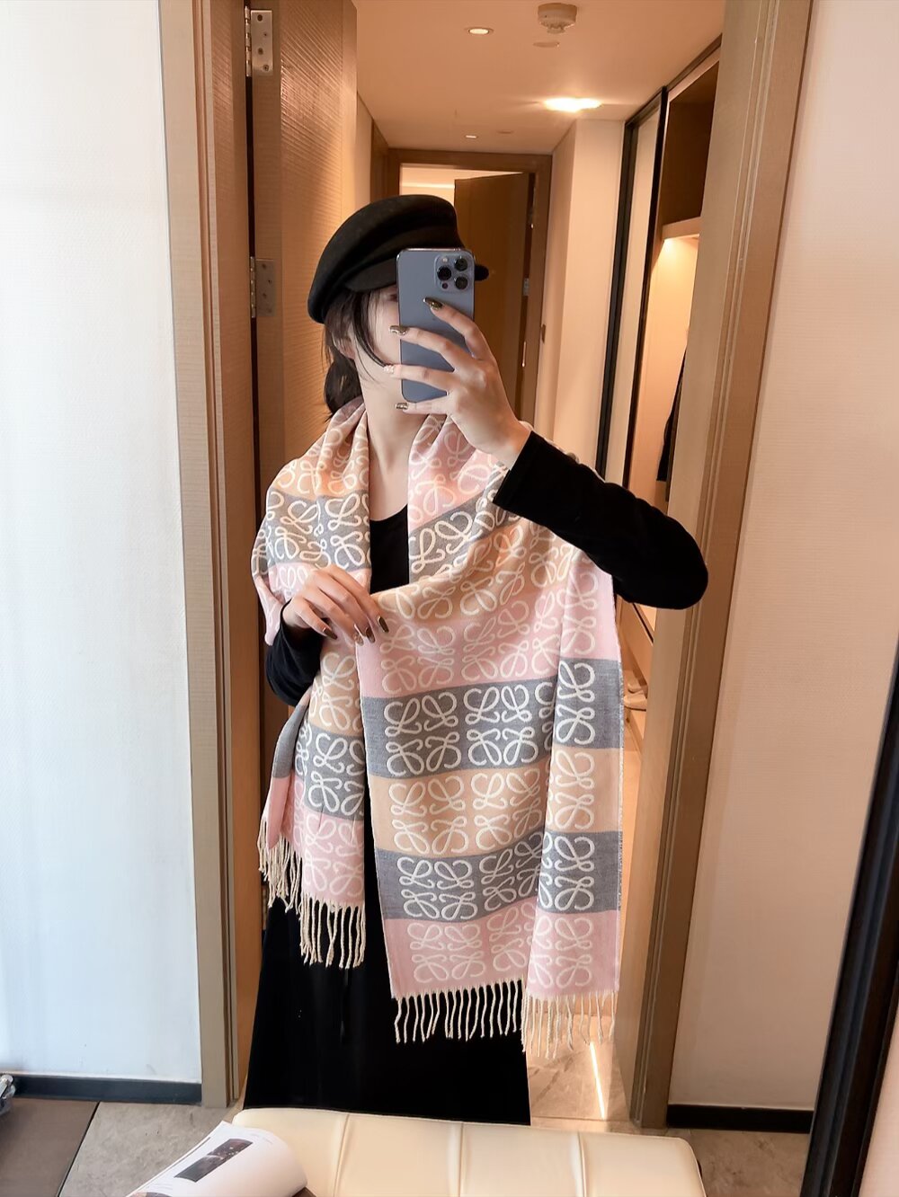China Replica Loewe Scarf 17usd Only
