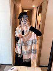 China Replica Loewe Scarf 17usd Only