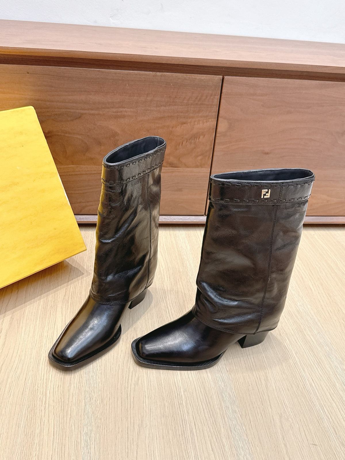 China Replica Fendi Women Shoes 178usd Only