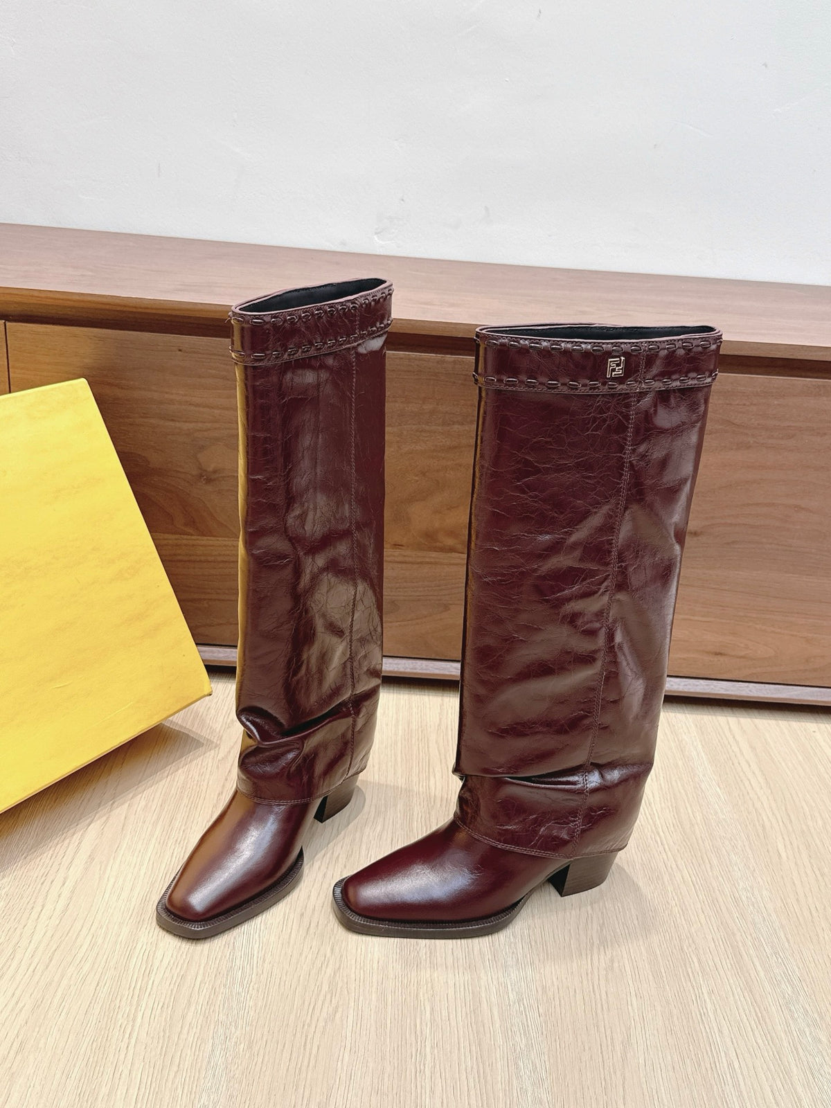 China Replica Fendi Women Shoes 214usd Only