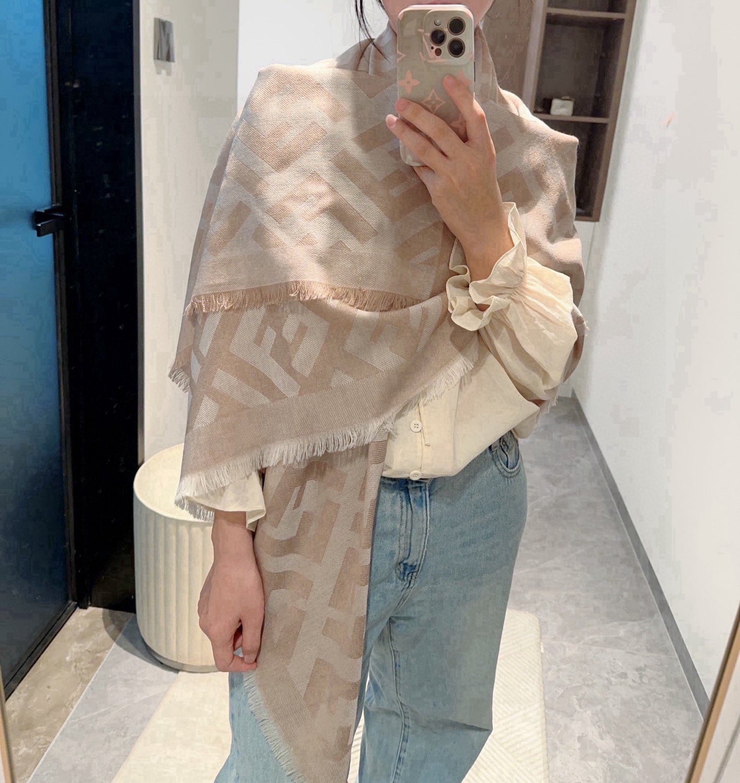 China Replica Fendi Scarf 72usd Only