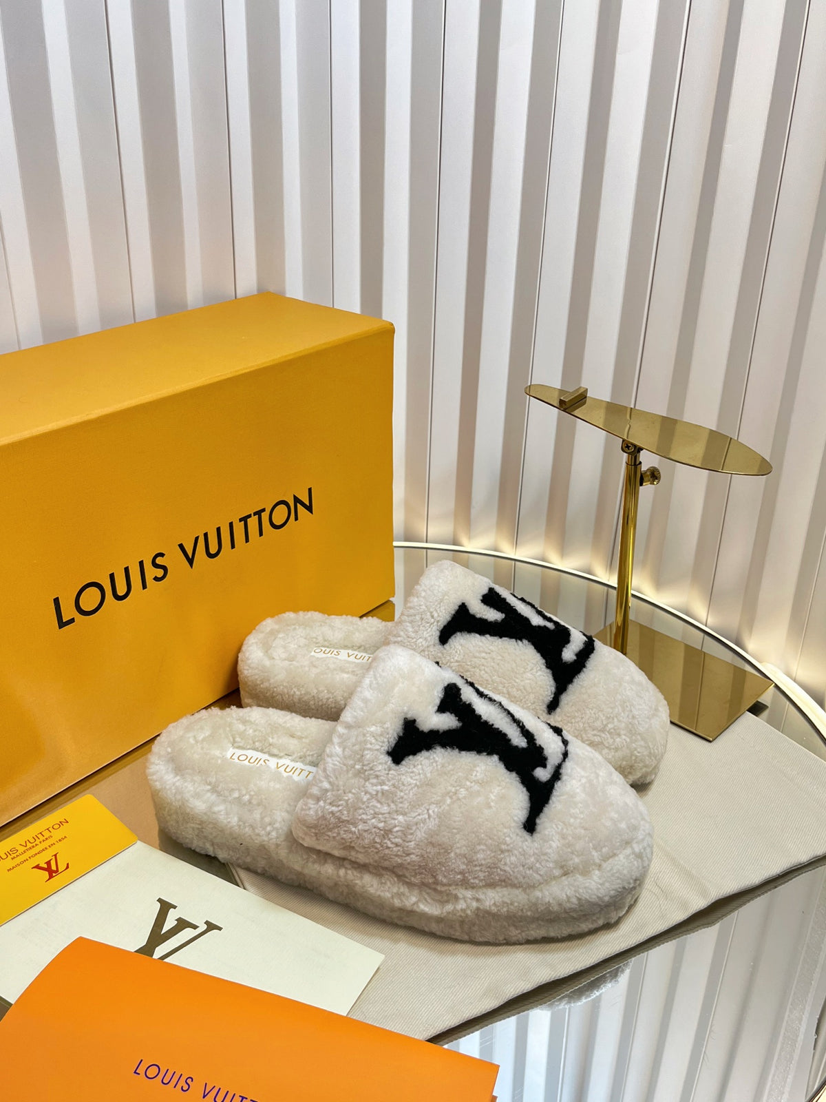 China Replica LV Women Shoes 98usd Only