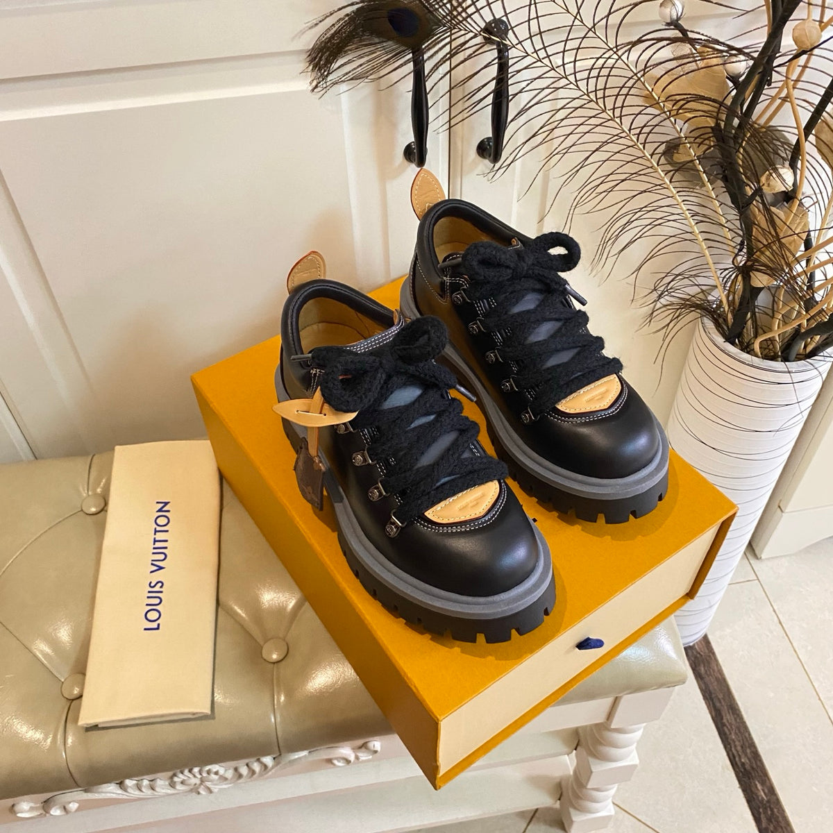 China Replica LV Women Shoes 119usd Only