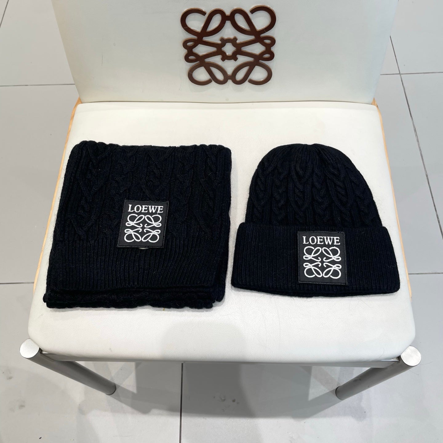 China Replica Loewe Scarf 58usd Only