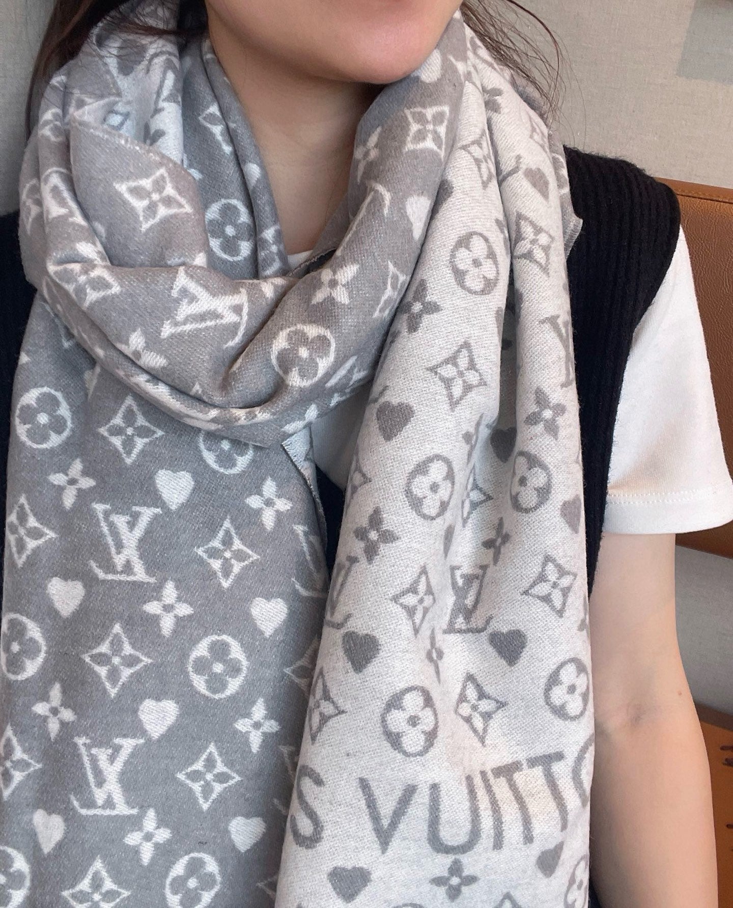 China Replica Gucci Scarf 42usd Only