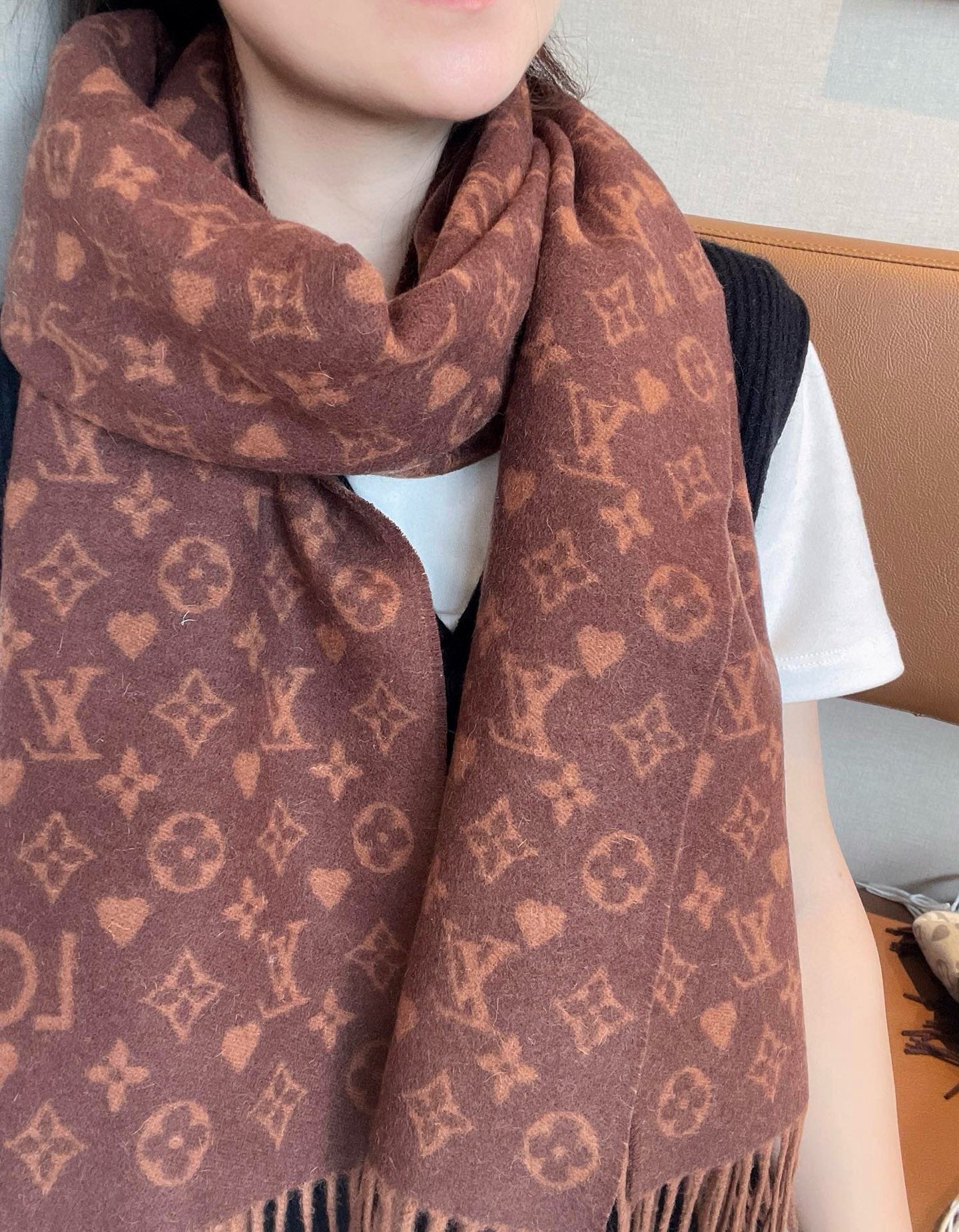 China Replica Gucci Scarf 42usd Only