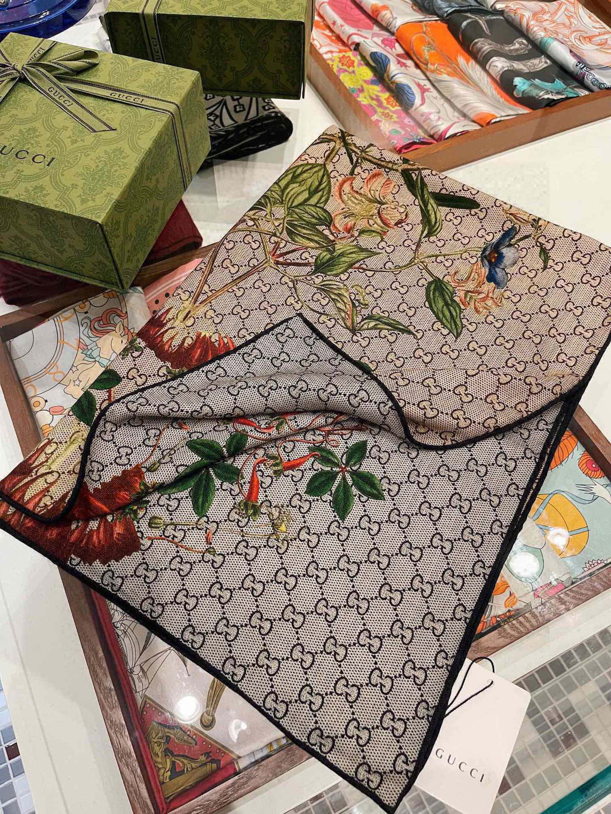 China Replica Gucci Scarf 76usd Only