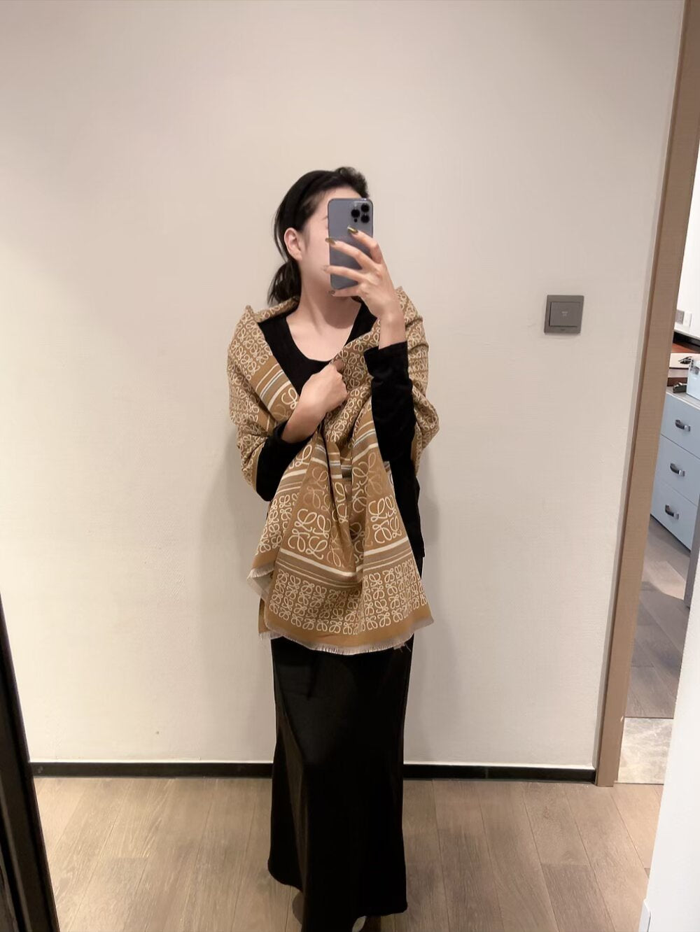 China Replica Loewe Scarf 14usd Only