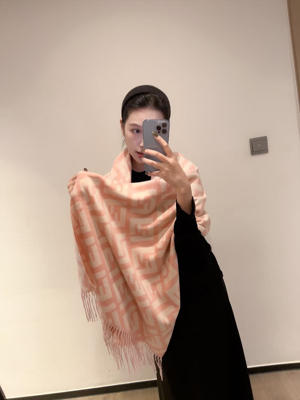 China Replica Fendi Scarf 16usd Only