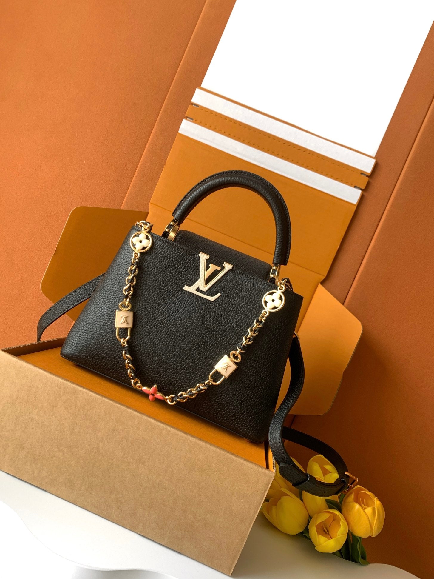 China Replica LV Handbags 456usd Only