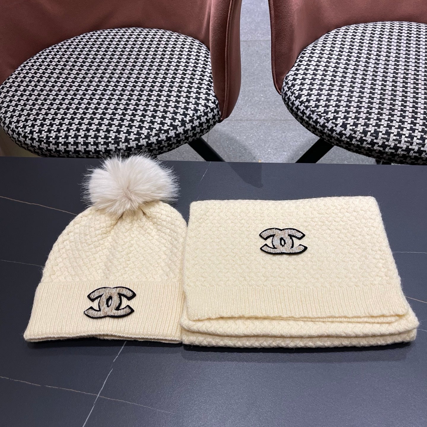 China Replica Chanel Scarf 62usd Only