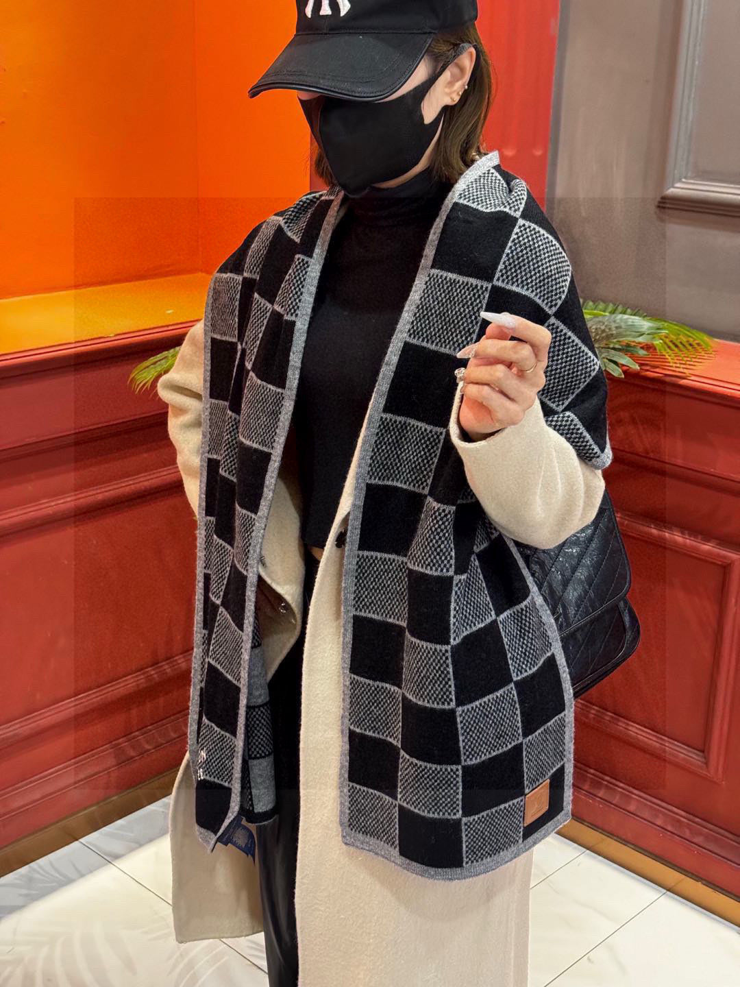 China Replica Gucci Scarf 66usd Only