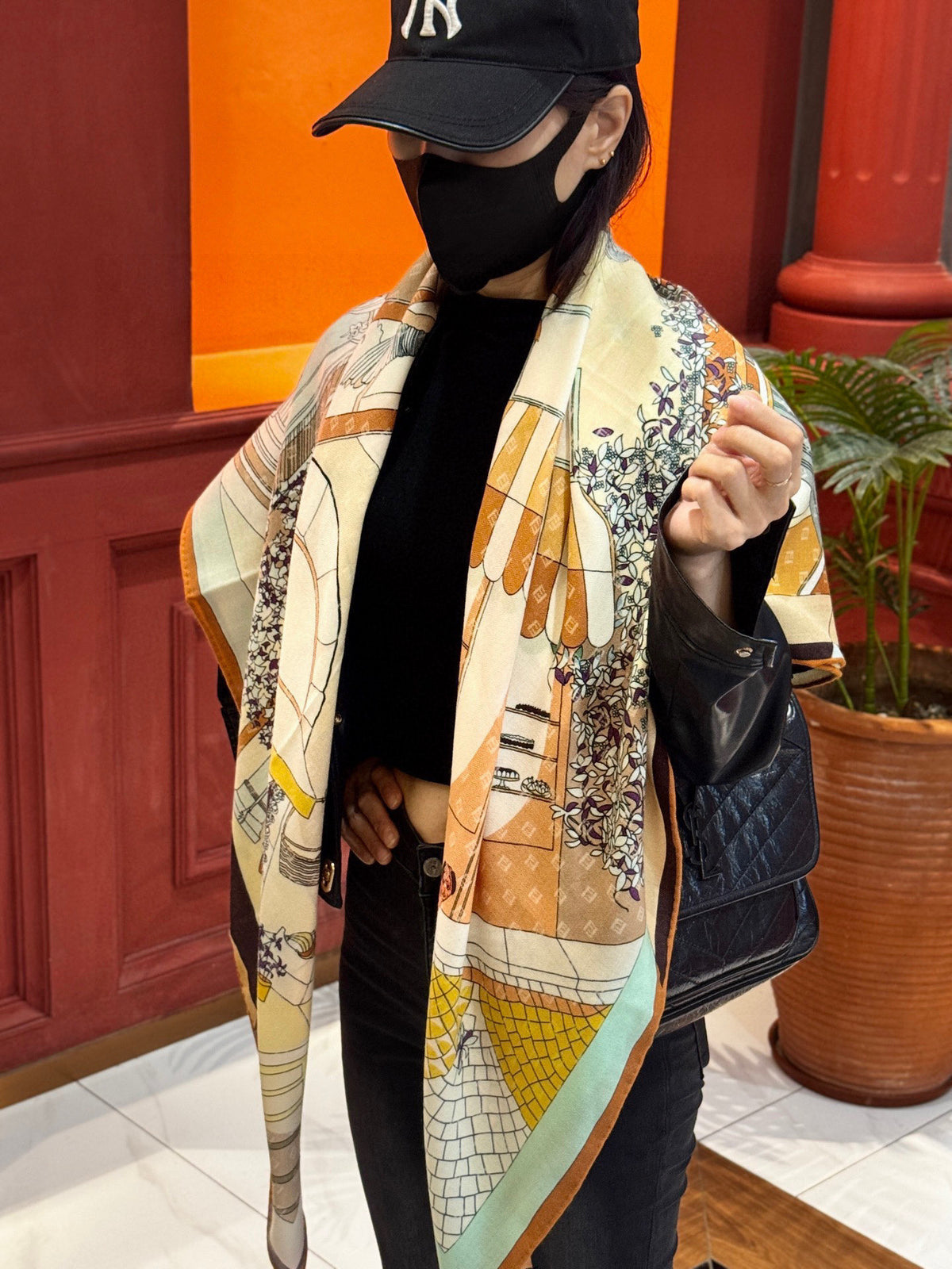China Replica Fendi Scarf 82usd Only
